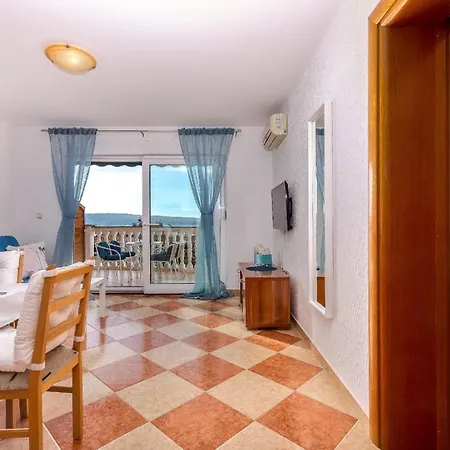 Apartment Mit Balkon Und Meerblick *